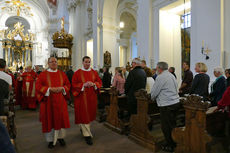 Abschlussvesper der Bischofskonferenz mit Austeilung des Bonifatiussegens (Foto: Karl-Franz Thiede)